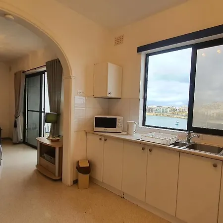 Belvedere Court * Iz-Zlielaq