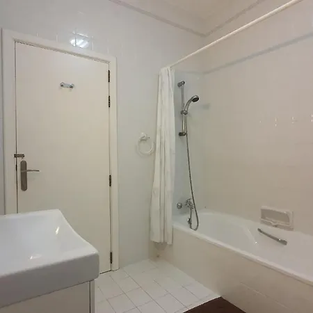 Belvedere Court Apartment *