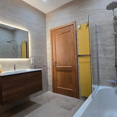 Belvedere Court شقة